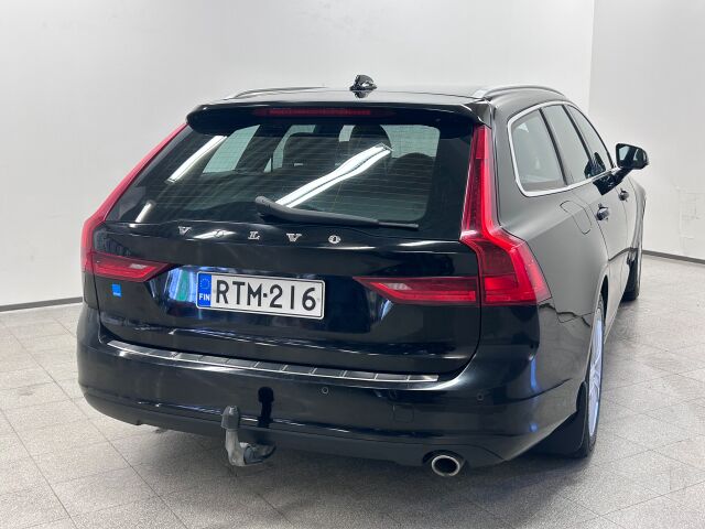 VOLVO V90 2017 D3 Momentum aut . Hyvin huollettu ja erittäin siisti Volvo!