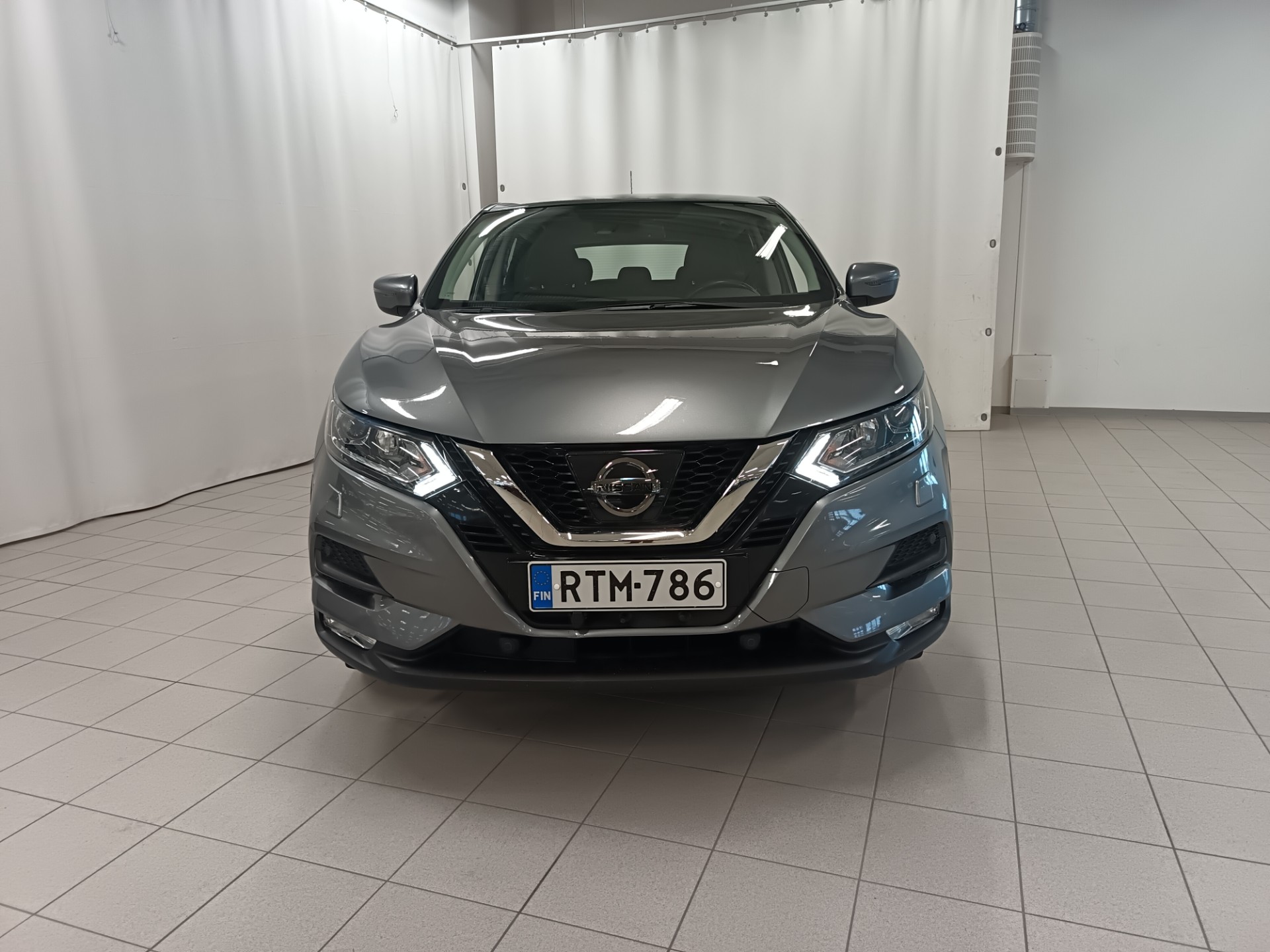 Nissan Qashqai DIG-T 115 Acenta 2WD 6M/T 2018, photo 4/27