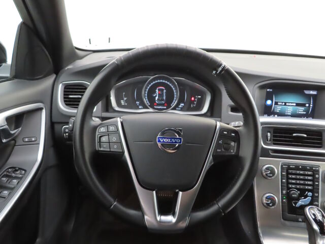 VOLVO V60 Cross Country 2019 D4 AWD Classic aut