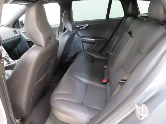 VOLVO V60 Cross Country 2019 D4 AWD Classic aut