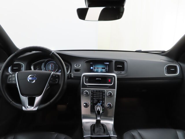 VOLVO V60 Cross Country 2019 D4 AWD Classic aut