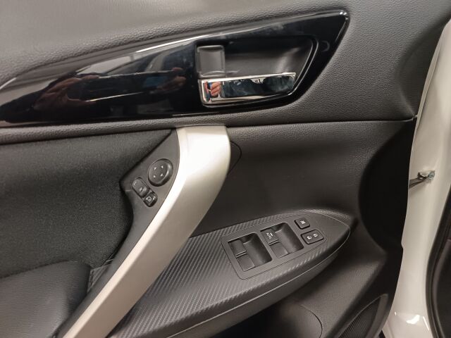MITSUBISHI Eclipse Cross 2019 1,5 MIVEC Intense EXE CVT 2WD