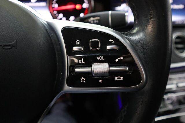 MERCEDES-BENZ E 2019 220 d 4Matic T A Edition One Business