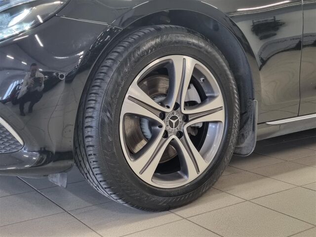 MERCEDES-BENZ E 2019 220 d 4Matic T A Edition One Business / Webasto / Navi / Koukku / 360-Kamera