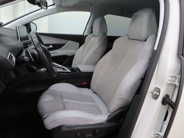 Peugeot 3008 2018 Allure PureTech 130 EAT8-automaatti