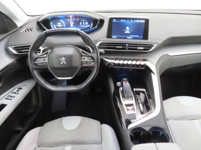 Peugeot 3008 2018 Allure PureTech 130 EAT8-automaatti