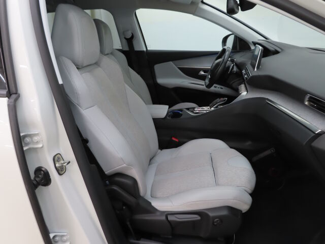 Peugeot 3008 2018 Allure PureTech 130 EAT8-automaatti
