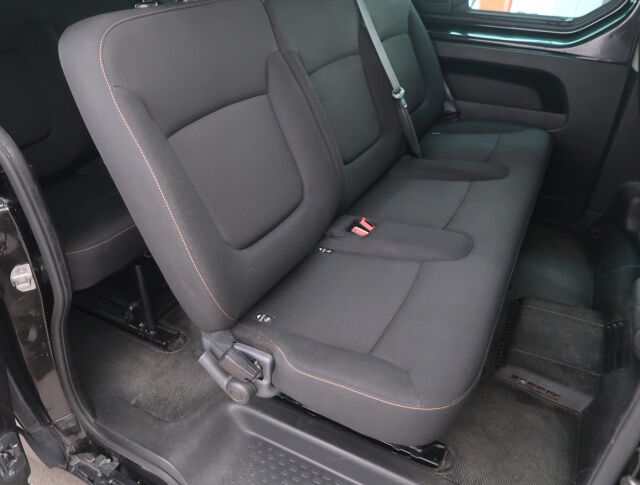 RENAULT Trafic Passenger 2019 dCi 120hv Turbo L2H1 1+8 hlö.Sis.Alv