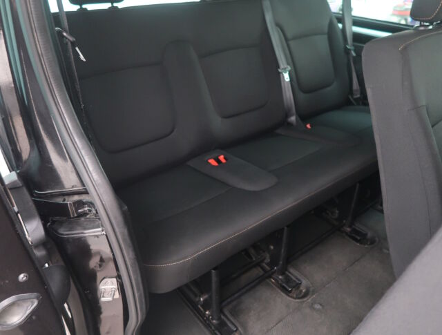 RENAULT Trafic Passenger 2019 dCi 120hv Turbo L2H1 1+8 hlö.Sis.Alv