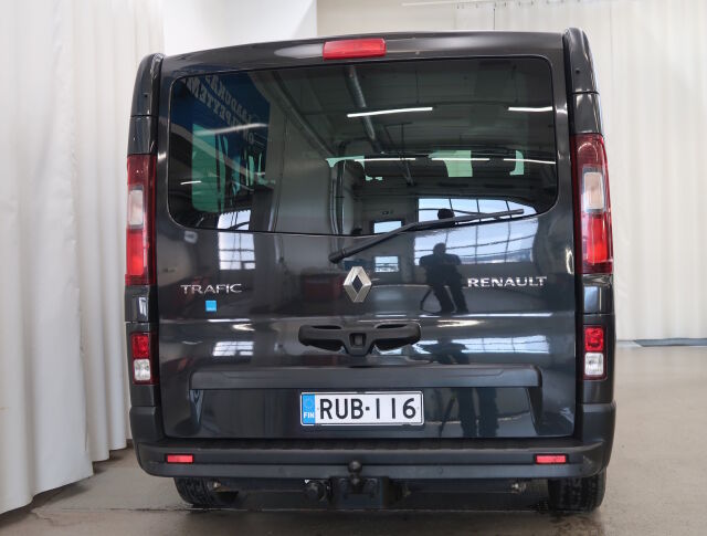 Renault Trafic Passenger 2019 dCi 120hv Turbo L2H1 1+8 hlö *SIS.Alv *Koukku * Eber *2x renkaat
