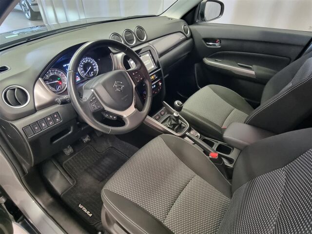 SUZUKI Vitara 2022 1,4 BOOSTERJET 4WD GL+ 6MT HYBRID  *ACC / Vetokoukku / Moottorinlämmitin / P-kamera *