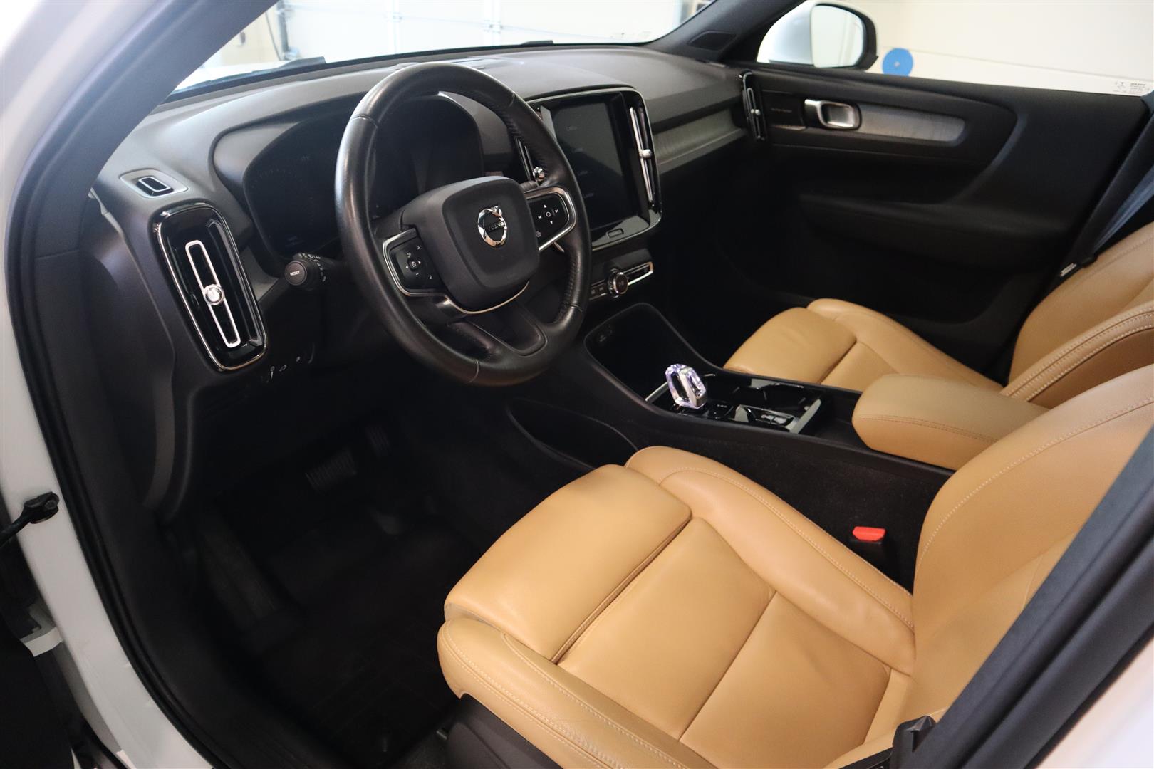 Volvo XC40 2020, bild 6/26