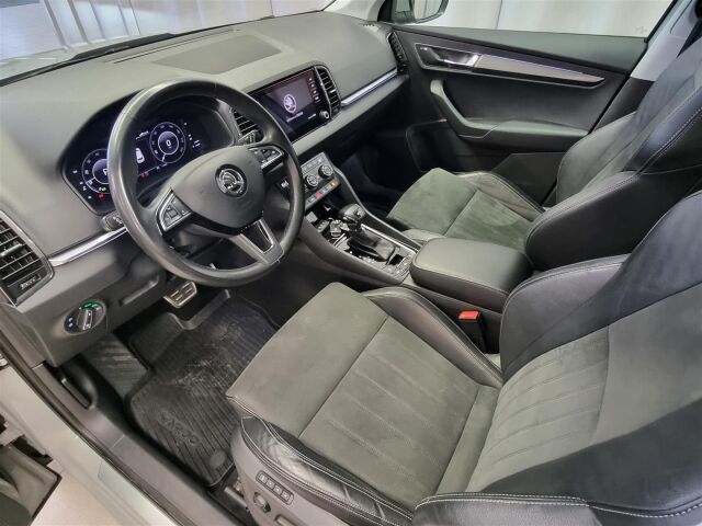 SKODA Karoq 2019 1,5 TSI Style DSG Autom. / Koukku / ACC / P-Kamera / Webasto / Navi /