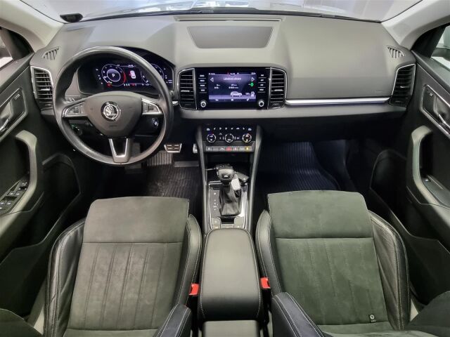 SKODA Karoq 2019 1,5 TSI Style DSG Autom. / Koukku / ACC / P-Kamera / Webasto / Navi /