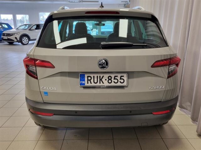 SKODA Karoq 2019 1,5 TSI Style DSG Autom. / Koukku / ACC / P-Kamera / Webasto / Navi /