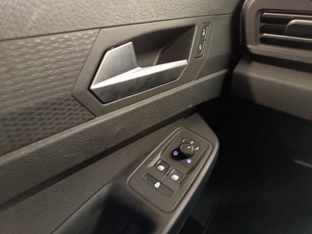 VOLKSWAGEN Caddy 2021 Life Business 2,0 TDI 90kW DSG  *NÄTTI JA NÄPPÄRÄ PERHEPIRSSI**
