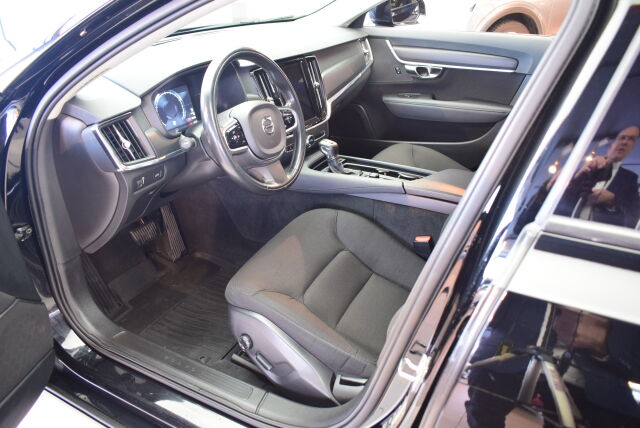 VOLVO V90 2017 D3 Business aut* Jakohihna vaihdettu, EI ADBLUETA*