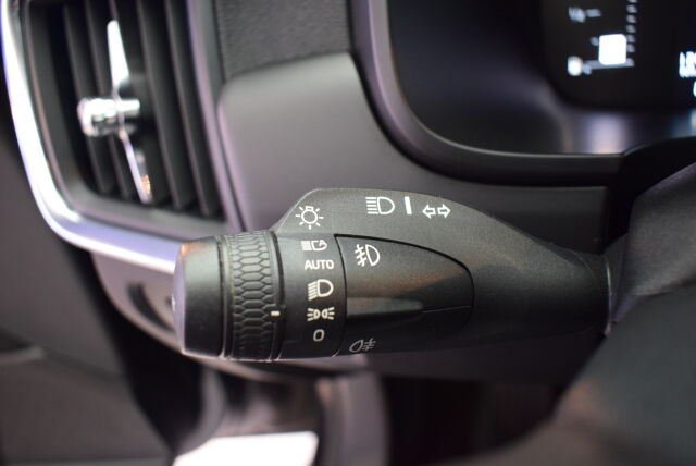 VOLVO V90 2017 D3 Business aut* Jakohihna vaihdettu, EI ADBLUETA*