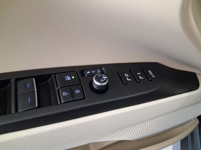 Toyota Camry 2021 2,5 Hybrid Premium, Myydään asiakkaan lukuun.
