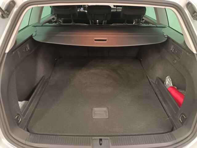 VOLKSWAGEN Passat 2023 Variant Comfort Business 1,5 TSI EVO 110 kW DSG-automaatti