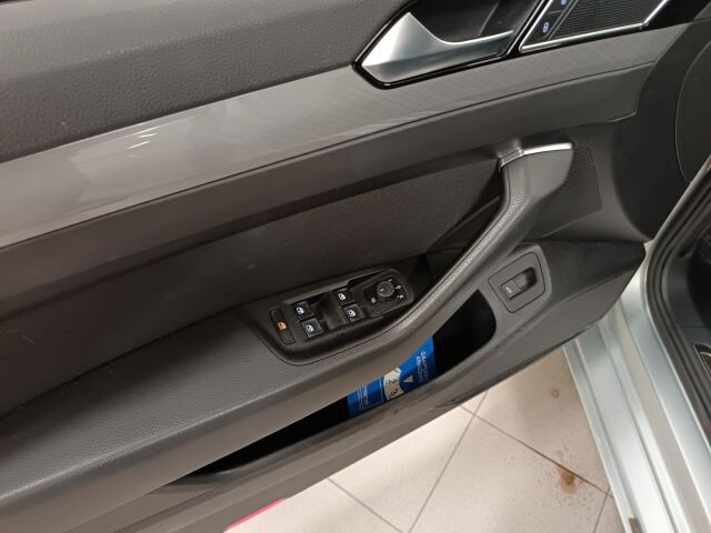 VOLKSWAGEN Passat 2023 Variant Comfort Business 1,5 TSI EVO 110 kW DSG-automaatti