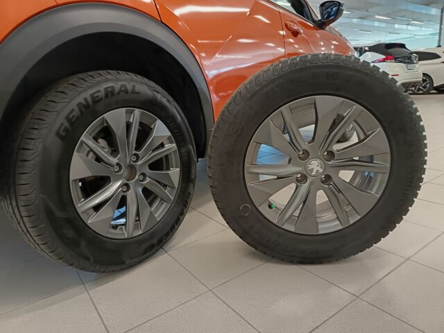 PEUGEOT 2008 2022 Active Pack PureTech 130 EAT8-automaatti