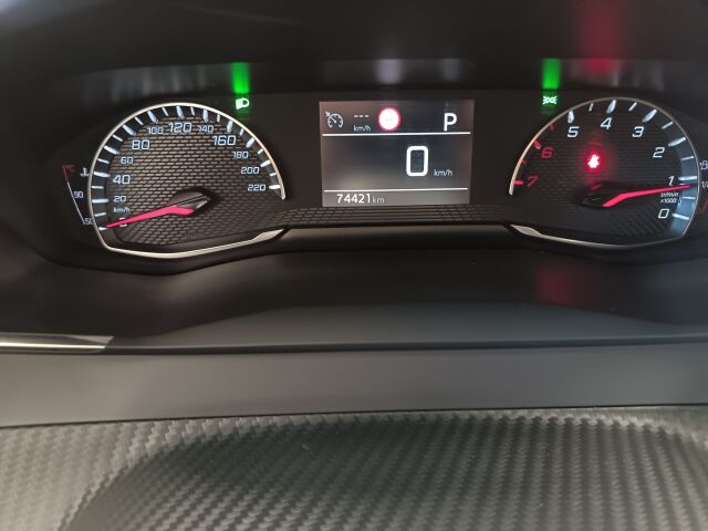 PEUGEOT 2008 2022 Active Pack PureTech 130 EAT8-automaatti