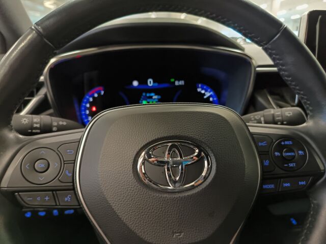 TOYOTA Corolla 2023 Touring Sports 1,8 Hybrid Prestige Edition** NYT OIS SUPERSUOSIKKI VÄHILLÄ KILOMETREILLÄ**