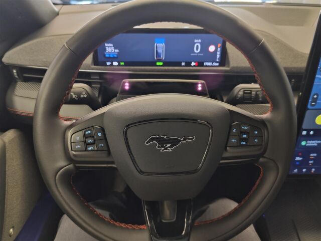 FORD Mustang Mach-E 2024 98kWh 351hv AWD 5-ovinen