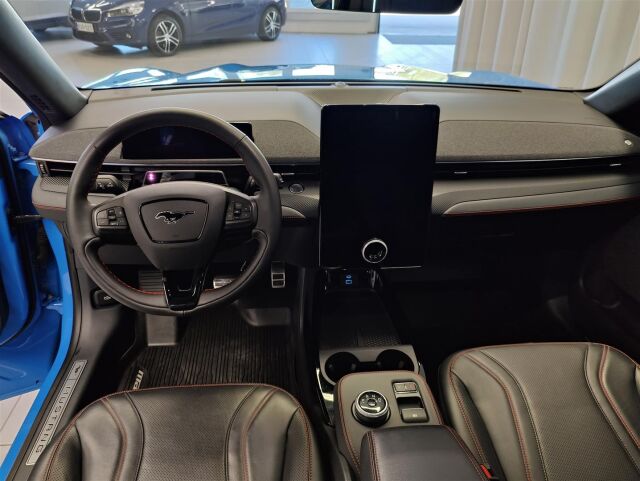 FORD Mustang Mach-E 2024 98kWh 351hv AWD 5-ovinen