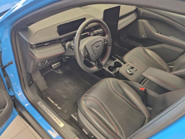 FORD Mustang Mach-E 2024 98kWh 351hv AWD 5-ovinen