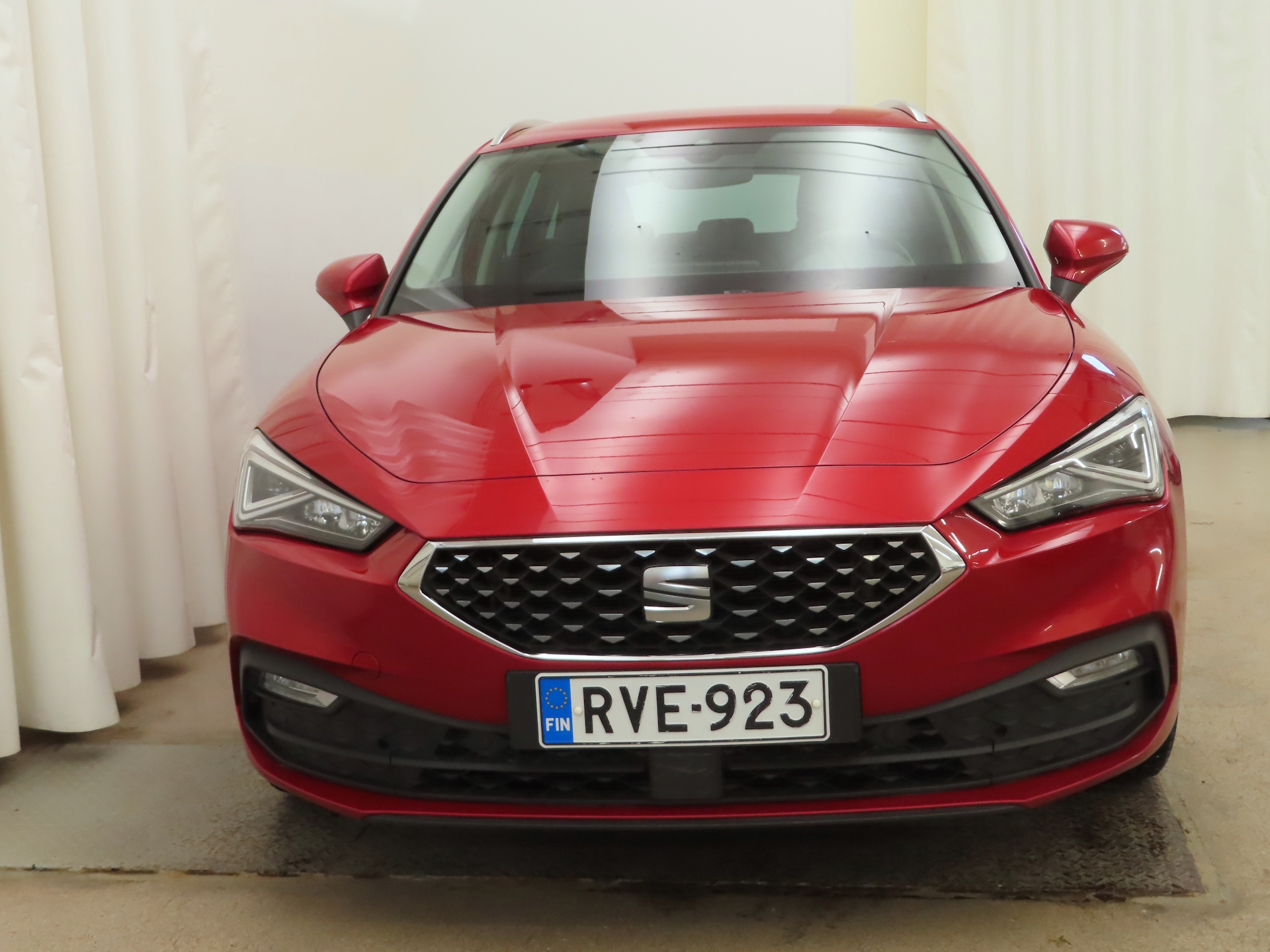 Seat Leon Sportstourer 2023, kuva 2/12
