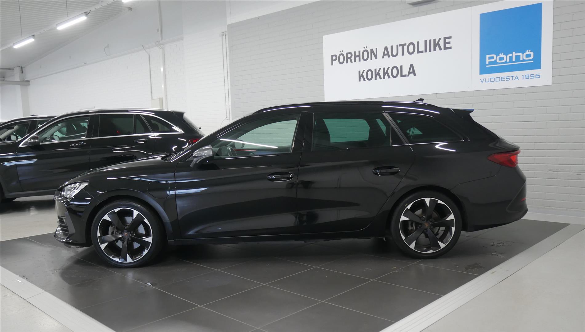Cupra Leon Sportstourer 2023, kuva 2/26