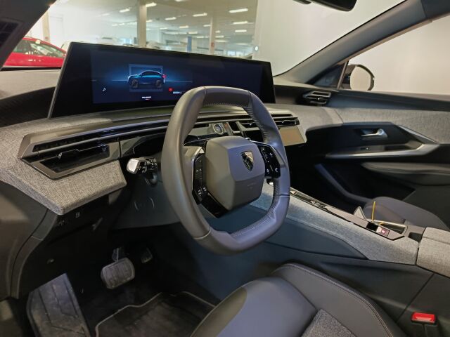 Peugeot 3008 2025 Allure Launch Edition Plug-in Hybrid 195 Automaatti