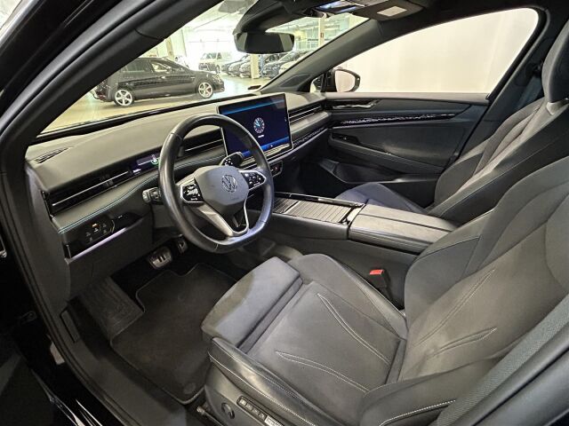 Volkswagen ID.7 2023 ID.7 Pro Elegance. akku 77 kWh 210 kW / 286 hv**OIKIASTI MAKIA SÄHKÄRI SOPIVATI KÄYTETTYNÄ**