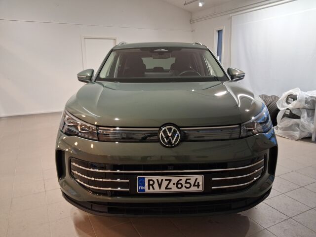 VOLKSWAGEN Tiguan 2024 Elegance Business 1,5 eTSI 110 kW DSG-automaatti