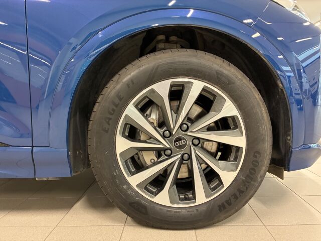 AUDI Q6 e-tron 2024 quattro