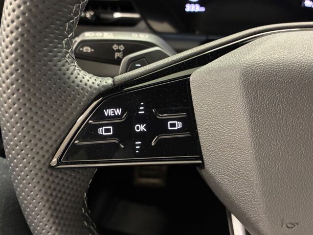 AUDI Q6 e-tron 2024 quattro