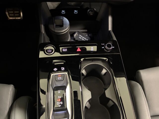 AUDI Q6 e-tron 2024 quattro