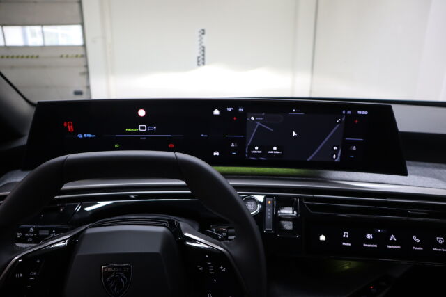 Peugeot E-3008 2025 Allure Business 73 kWh 210 Automaatti