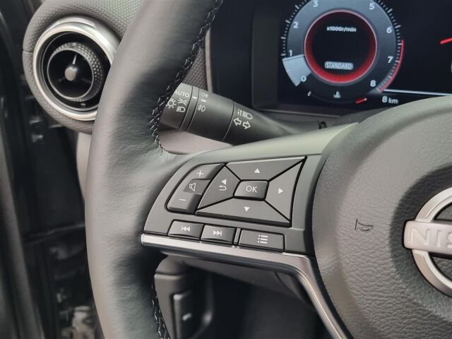 Nissan Juke 2025 DIG-T 114HP 6MT N-Connecta + Navi MY24 SL