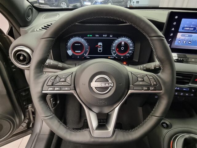 Nissan Juke 2025 DIG-T 114HP 6MT N-Connecta + Navi MY24 SL