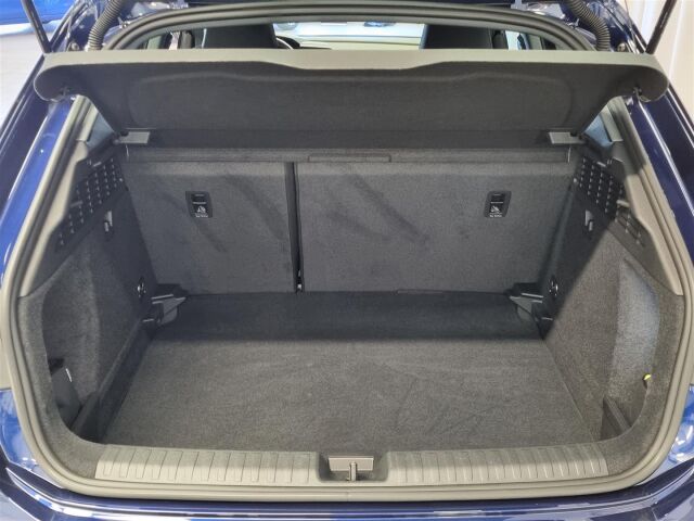 Audi A3 2024 Allstreet 35 TFSI / P-Kamera / ACC / Tutkat