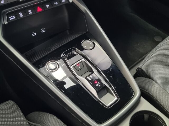 Audi A3 2024 Allstreet 35 TFSI / P-Kamera / ACC / Tutkat