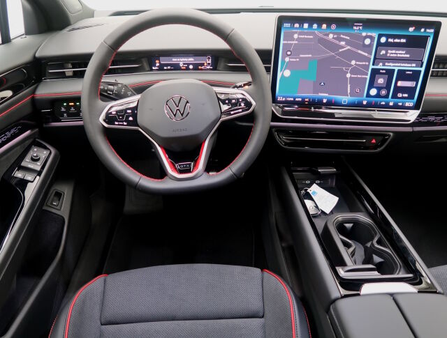 Volkswagen ID.7 2025 Tourer GTX 4MOTION 75-v Juhlamalli 250 kW, akku 86 kWh