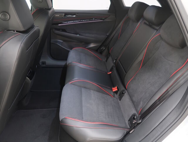 Volkswagen ID.7 2025 Tourer GTX 4MOTION 75-v Juhlamalli 250 kW, akku 86 kWh