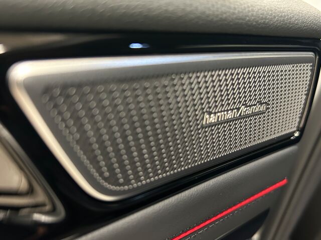 Volkswagen ID.7 2025 Tourer GTX 4MOTION 75-v Juhlamalli 250 kW, akku 86 kWh