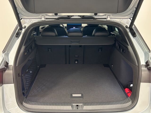 Volkswagen ID.7 2025 Tourer GTX 4MOTION 75-v Juhlamalli 250 kW, akku 86 kWh