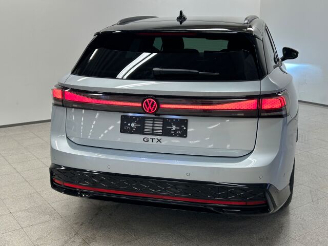 Volkswagen ID.7 2025 Tourer GTX 4MOTION 75-v Juhlamalli 250 kW, akku 86 kWh