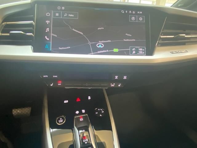 Audi Q4 e-tron 2025 SUV 45 e-tron Land of quattro Plus, Matrix ja koukku.Kesäetu tuhat euroa